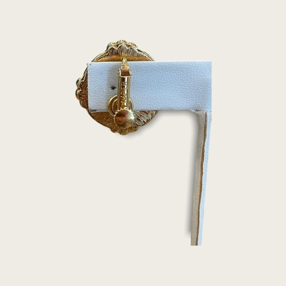 NAPIER Vintage Gold Faux Pearl Clip On Screw Back Earrings - Picture 3 of 4